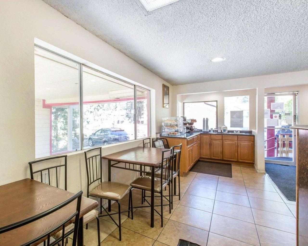 Rodeway Inn Wildwood Mammoth Lakes Extérieur photo